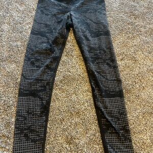 Under Armour Black and Gray Patterned Joggers